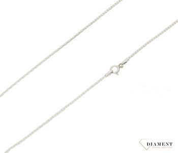 Srebrny łańcuszek 925 żmijka 1,4mm DIA-LAN-6016-925 1,4mm. Łańcuszki to uniwersalne dodatki, które sprawdzają się na każdą okazję i dla kobiet w każdym wieku. Srebrny łańcuszek jest uniwersalnym dodatkiem. Piękny grawer na ł.jpg